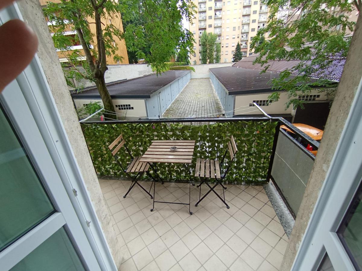 Apartament Famagosta Milano Apartamento Exterior foto